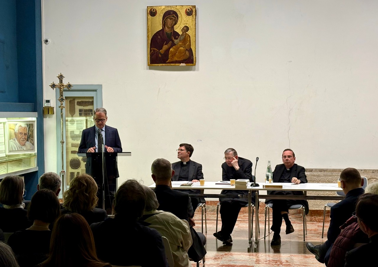 Le relazioni dell’incontro sulla vita di Joseph Ratzinger svoltosi al Teutonico